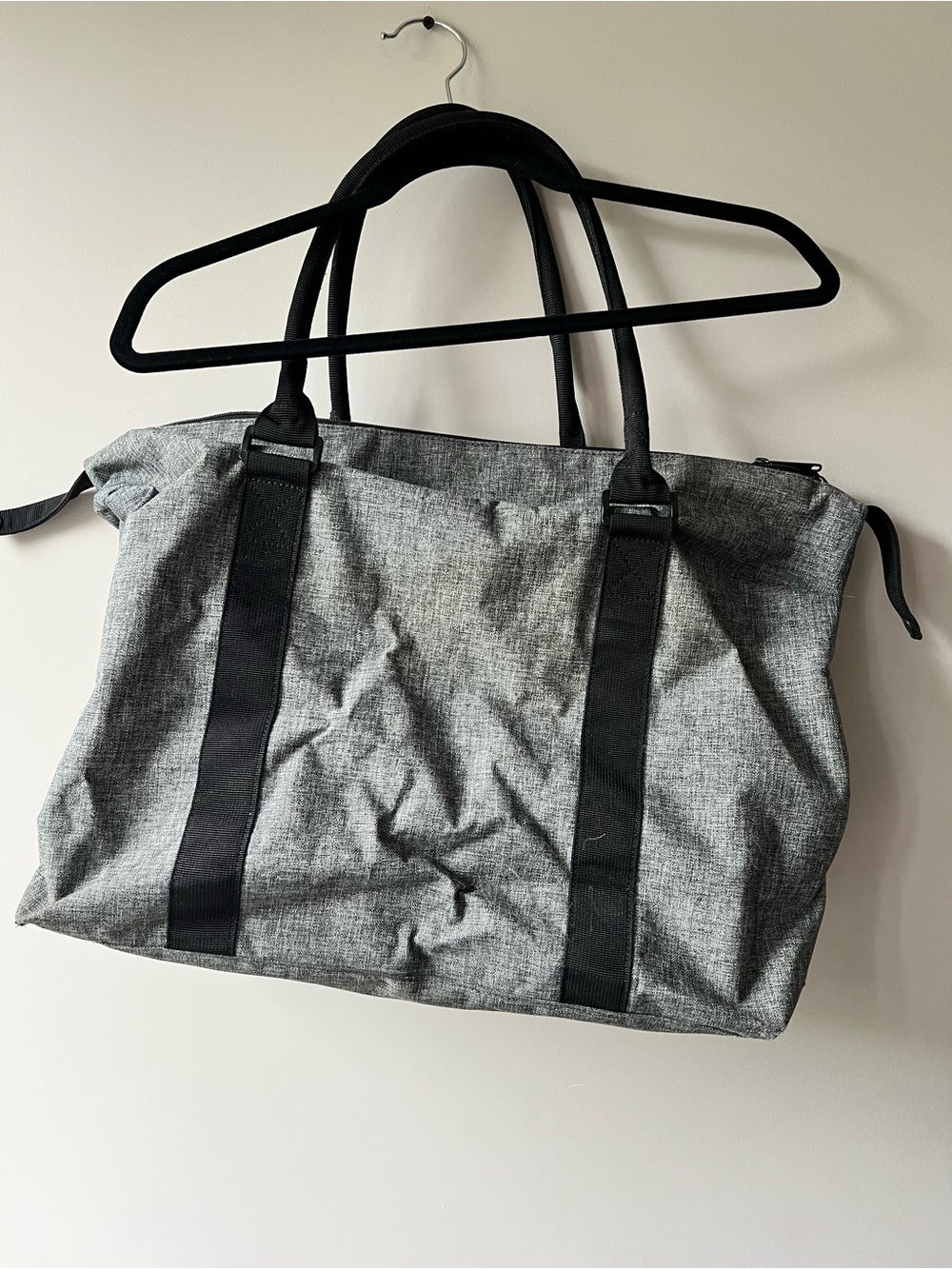 Herschel Supply Company Grey Duffel with Black Straps - Picture 4 of 5